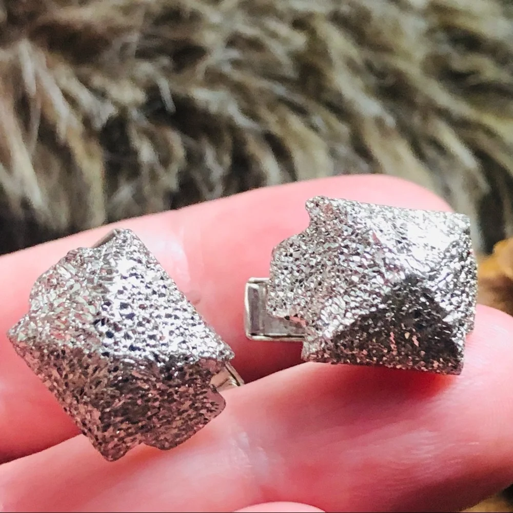 Vintage dome silver plated rough diamond cut texture cuff links